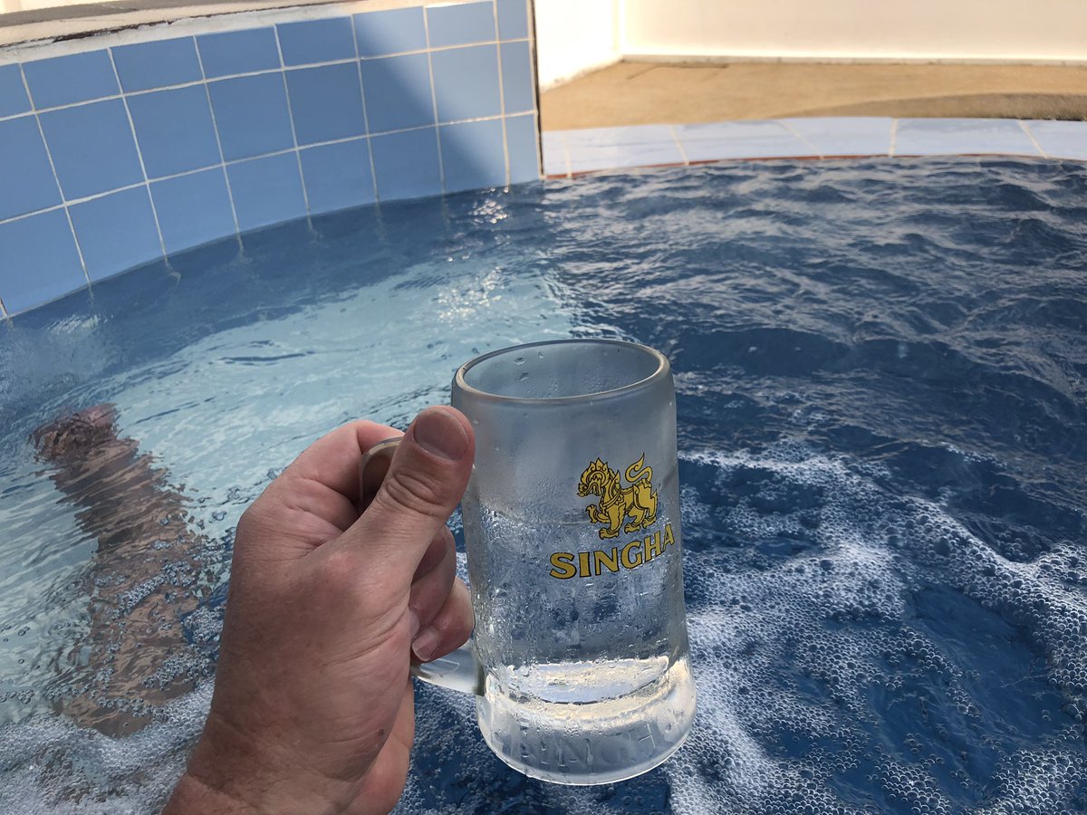 Gave up a week of my holidays to teach English in Thailand. Apart from the great sense of doing something worthy and honorable, there are obvious perks 😁