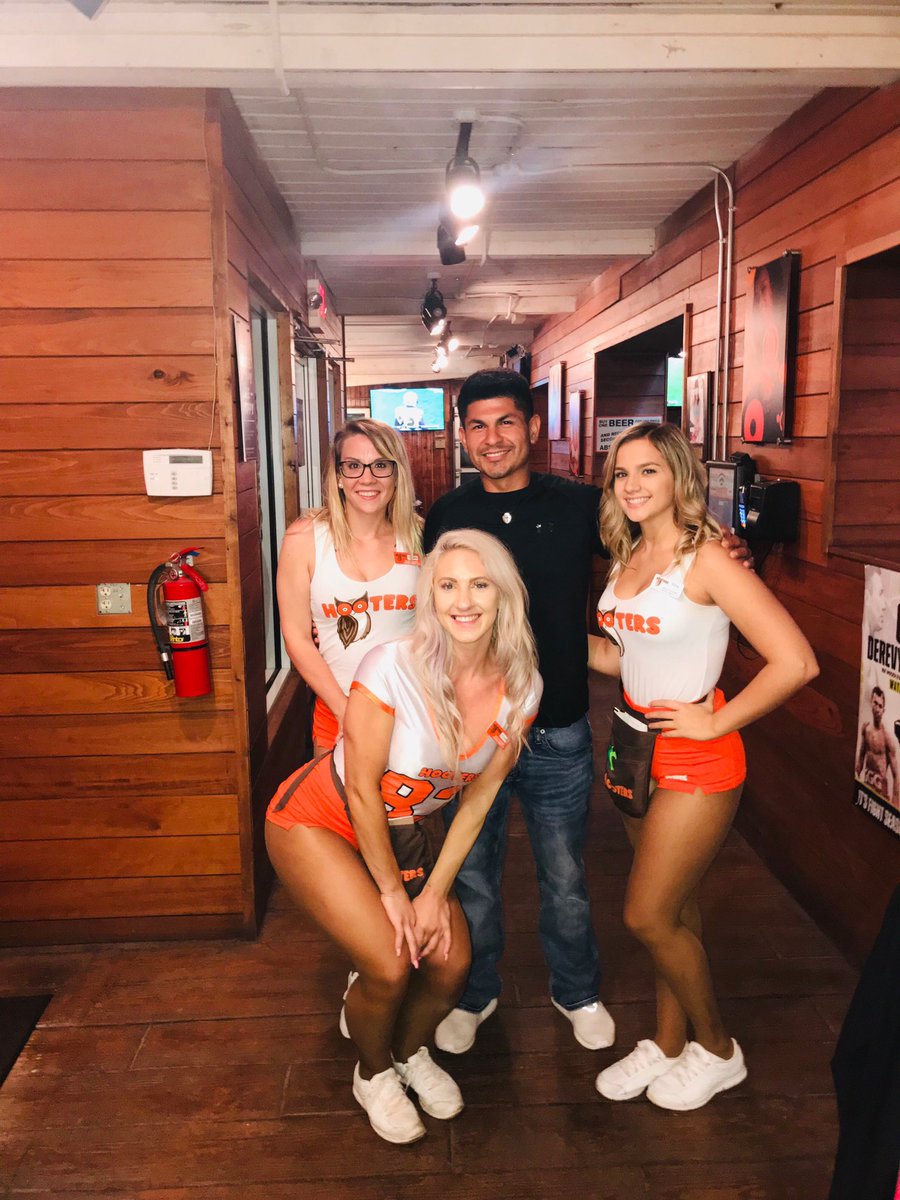 CriceRagan's tweet photo. Even though the cowboys lost.. we hit the jackpot tonight💵💰🤪 #GoCowboys #WeGettingEmNextWeek 
#ComeSeeMeTomorrow #ComePayMyBills #FiveThirtyTooClose😏 https://t.co/LHCUlmCf5A