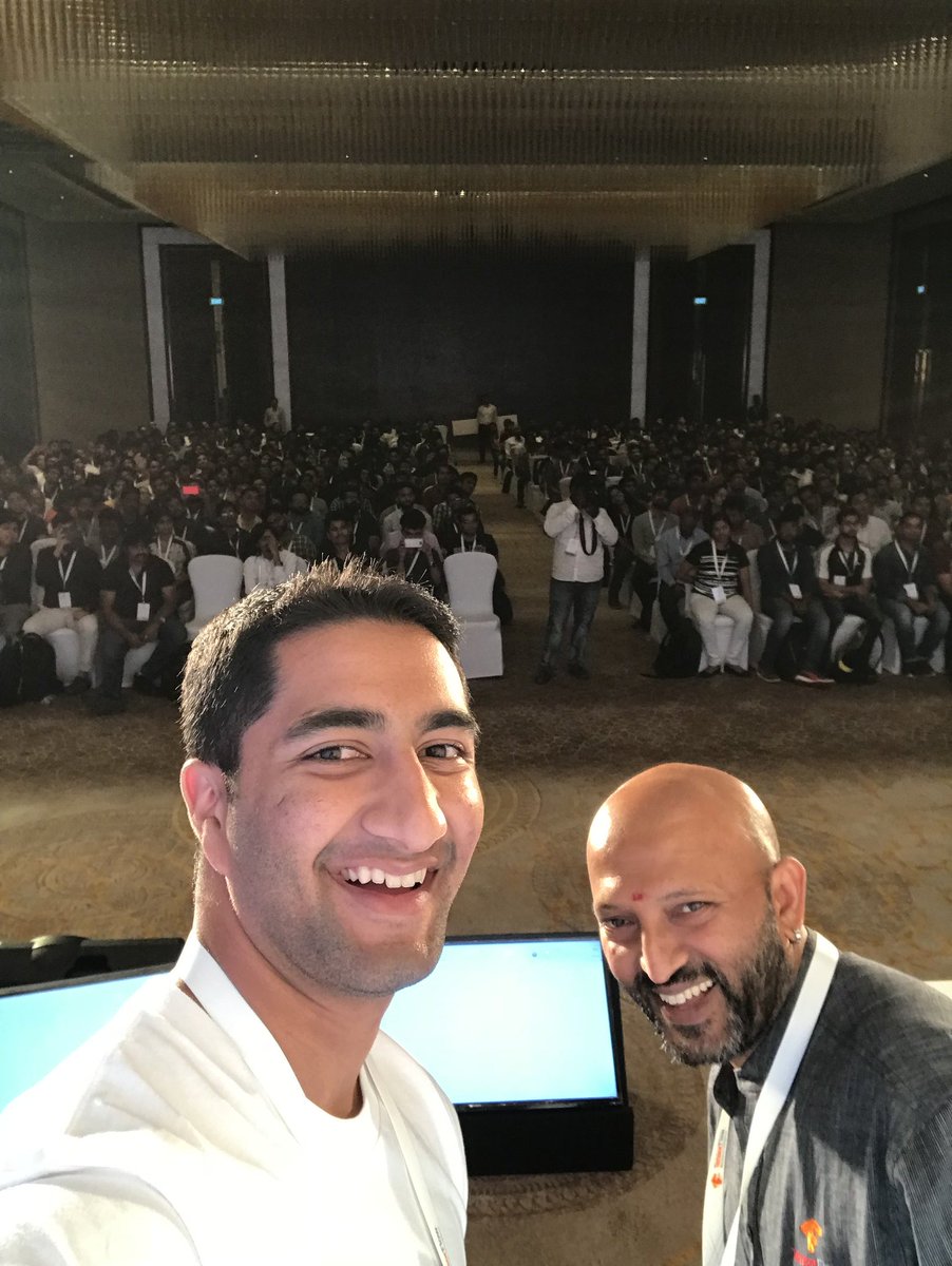 karthik_padman's tweet image. #Throwback #TensorFlowRoadshow 2018...I'm super excited for #TensorFlowRoadshow 2019 tomorrow