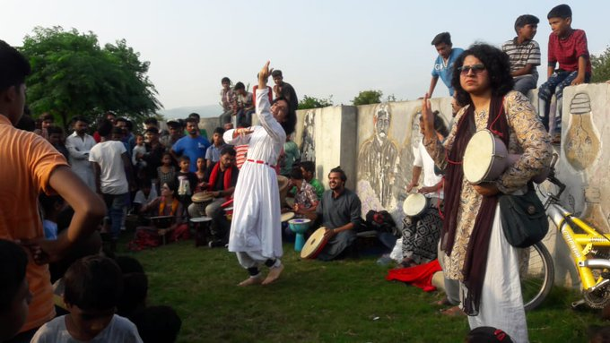 RadioPakistan's tweet photo. #IslamabadLiteratureFestival Another important item, a stage play 22 Crore by Lahore-based theatre group Laal Hartal, was a tribute to revolutionary poet Habib Jalib https://t.co/zGhnQoXZm1
#ILF2019 @KhiIsbLitFests #IsbLF #IsbLF2019 https://t.co/aFqQdSUK2r