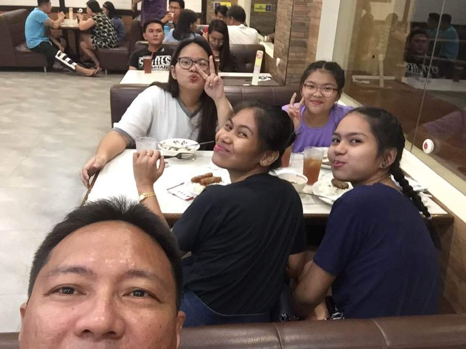 anjdimaiwat's tweet photo. Di man nila ako kamukha, wala ehh part na ako ng family nila ๐๐
#Yesterdate ๐ https://t.co/84LUNaYPBw