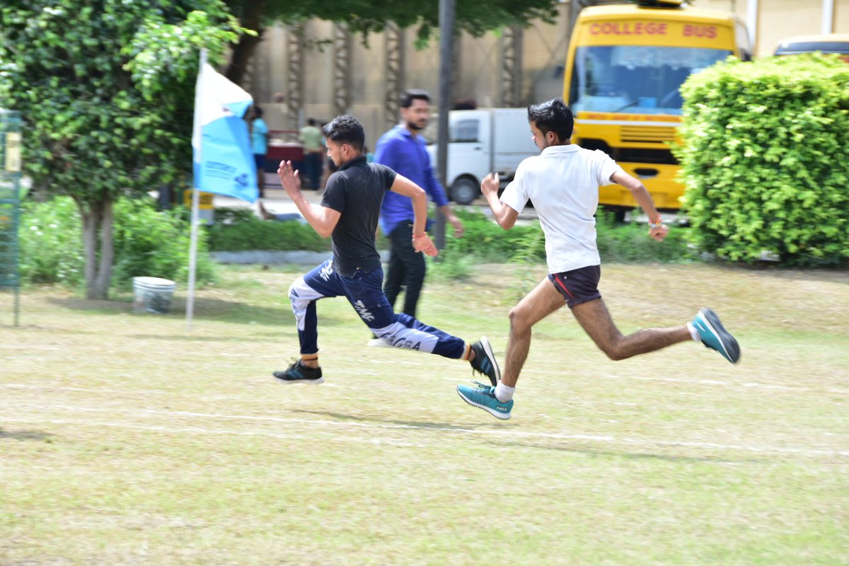 theugiindia's tweet photo. Dr. Abdul Kalam Zonal Sports Fest 2019 held on 25th &amp; 26th of September 2019 at United Naini Prayagraj Campus where 758 participants(432 boys &amp; 326 Girls) from 14 AKTU affiliated colleges participated in 10 sporting events #sports #ZonalFest #united https://t.co/kLpeJxdZH4