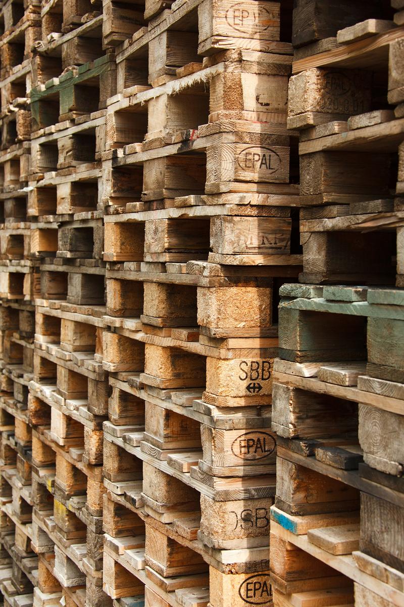 Monday, and Burnley calls!! Two trips collecting #wooden #pallets from three different companies. Our business takes us all over the North West, and we're pleased to be gathering more customers all the time. Contact us today with any job, any question.