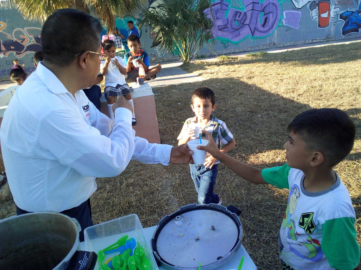 L<a href="/s/">『S』</a> niñ@s deben recibir buena alimentación diariamente aun y cuando haya poco dinero. Es necesario que los padres hagan el esfuerzo por combinar bien los alimentos sabos y nutritivos, aunwue se vean tentados por la comida chatarra que esta muy accesible.