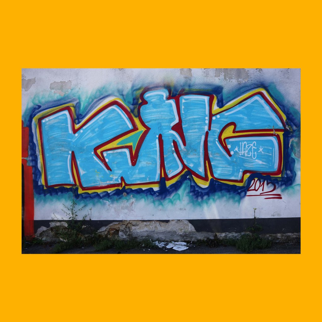 MoschikIngrid's tweet photo. #KING makes #WORLD go #FREUD – #red #yellow edged #turqoise #piece #graffiti on #gray #wall – #Kendlerstrasse 33 Ecke #Sankt-#Gotthard-#Strasse 1-5, #Breitensee, #Penzing, #Wien, #Österreich, 4. September 2019 https://t.co/EOYZhFsgiW https://t.co/o7yJUUzF1e