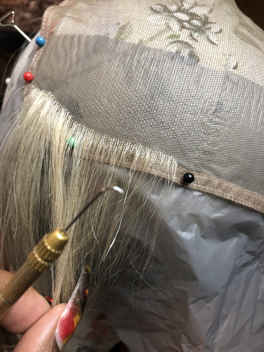 IAmRedSonya's tweet image. For a client....from scratch. Simple but time consuming but worth it in the end. 😌🙆🏽‍♀️
#HairVentilating #Custom #WigMaking #613PlatinumBlonde #NiceAndNeat