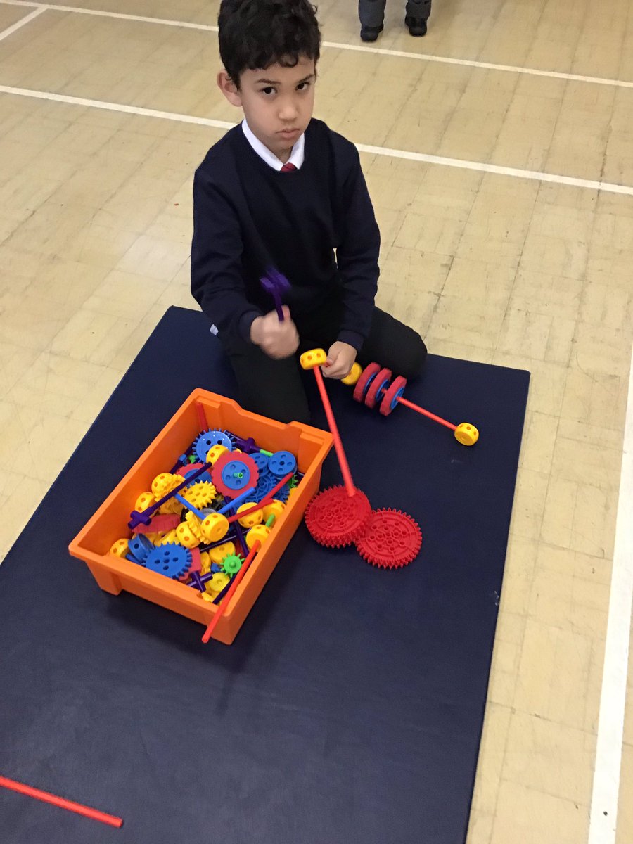 BreakfastPSt's tweet photo. Play dough, board games and pool are very popular this morning at #BreakfastClub 
@PleasantStPrim @MissHank1986 https://t.co/IvkoUuuWCX