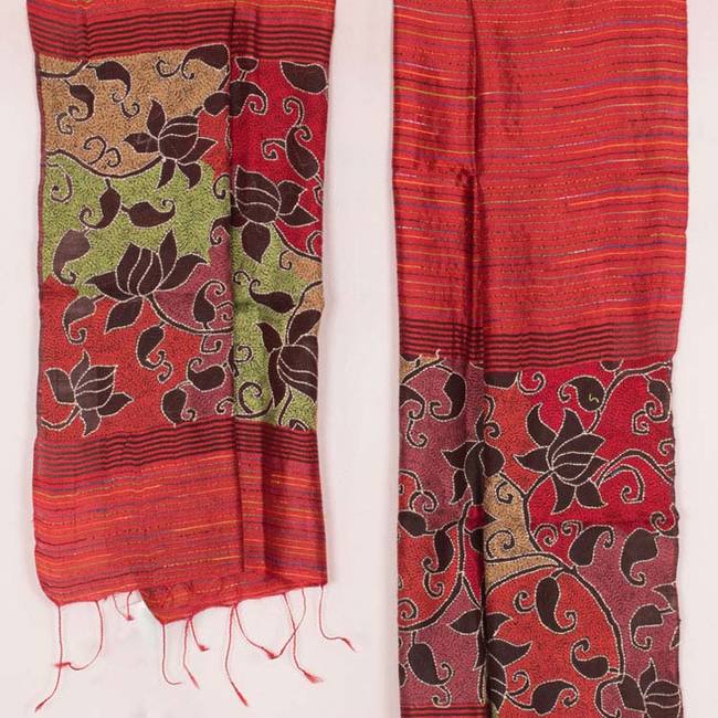 Just Arrived... Exquisite Kantha Embroidered Silk Stoles bit.ly/2mZXGyt #Avishya #AvishyaStyle #dupattaswag #dupattalove #dupattas #silkcottondupatta #ethnicwear #SalwarDupatta #sustainablefashion #slowfashion #kantha #kanthaembroidery