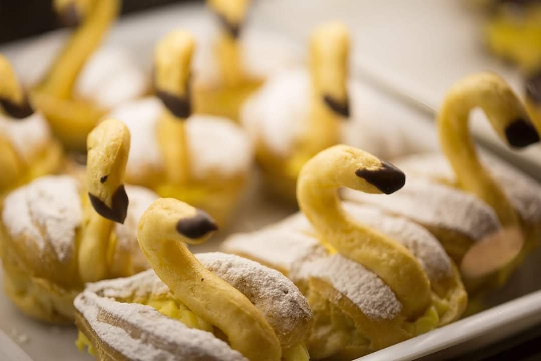continentalbbd's tweet photo. We stock a wide selection of treats for you to cure those Monday blues here at Continental bakery. Find us on 171 Argyle Rd, Durban.  #bakery #pastry #sweettreats https://t.co/EjrV5CNAs3