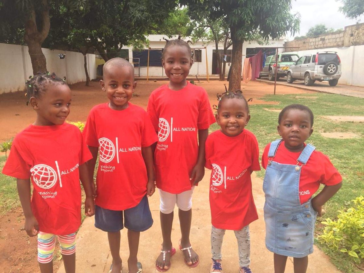 ProjectMoz's tweet image. We had the pleasure of giving a talk at the Pembury Baptist Church this weekend - thank you so much for your interest in #mozambique and our projects, the support you have provided will make a huge difference!
🇲🇿