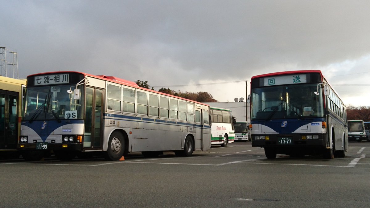 Nogihina_bus's tweet photo. G1199-M、G1256-Mが廃車となりました。これにより新潟交通佐渡から長尺エアロスター、U-規制エアロバスが全廃となります。長い間お疲れ様でした。 https://t.co/TS6sGc50d3