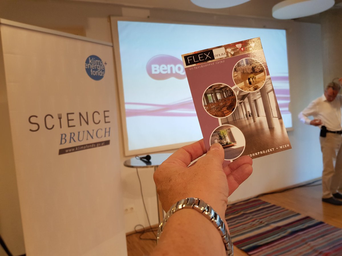 theresiavogel's tweet photo. Gleich geht es los beim #ScienceBrunch Ernährungsraum Stadt im Flexraum @StriglAlfred stimmt uns ein! Viele Vorteile nebst Ernährung...Begrünung, Kühlung, gemeinsam Garteln, weniger Wege usw. @klimafonds @bmvit_infothek @BMNT_at @SdZukunft @JPIUrbanEurope https://t.co/tmSAQfN8yp