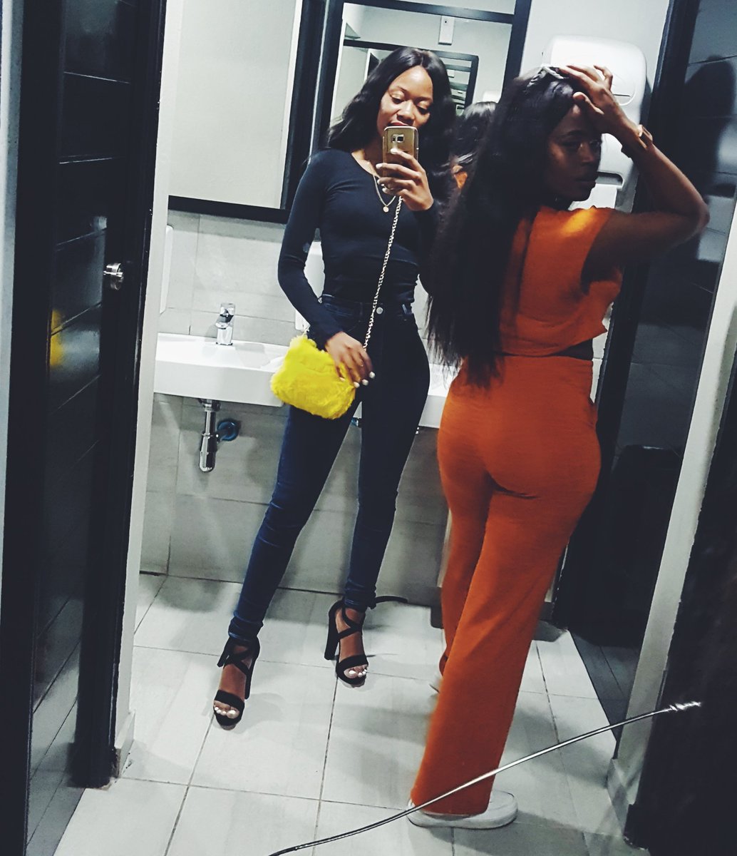 MapsMashigo's tweet photo. Happy, happy birthday! You deserve all the cakes, love, hugs, happiness and MONEY today. Enjoy your day my friend! @Boiit_M I Love You 🎈❤ https://t.co/wCss4KLiDB