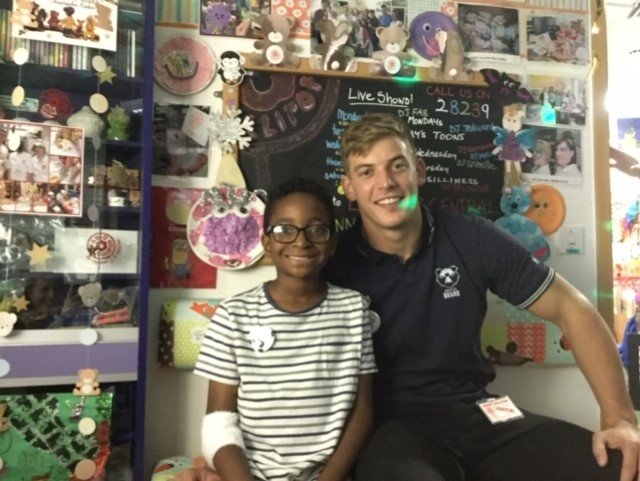 BristolBears's tweet photo. 📻 Fantastic to support @radiolollipop Bristol's 3⃣5⃣th birthday celebrations at @UHBristolNHS Royal Children's Hospital 😃 https://t.co/7ZHWgswGYG