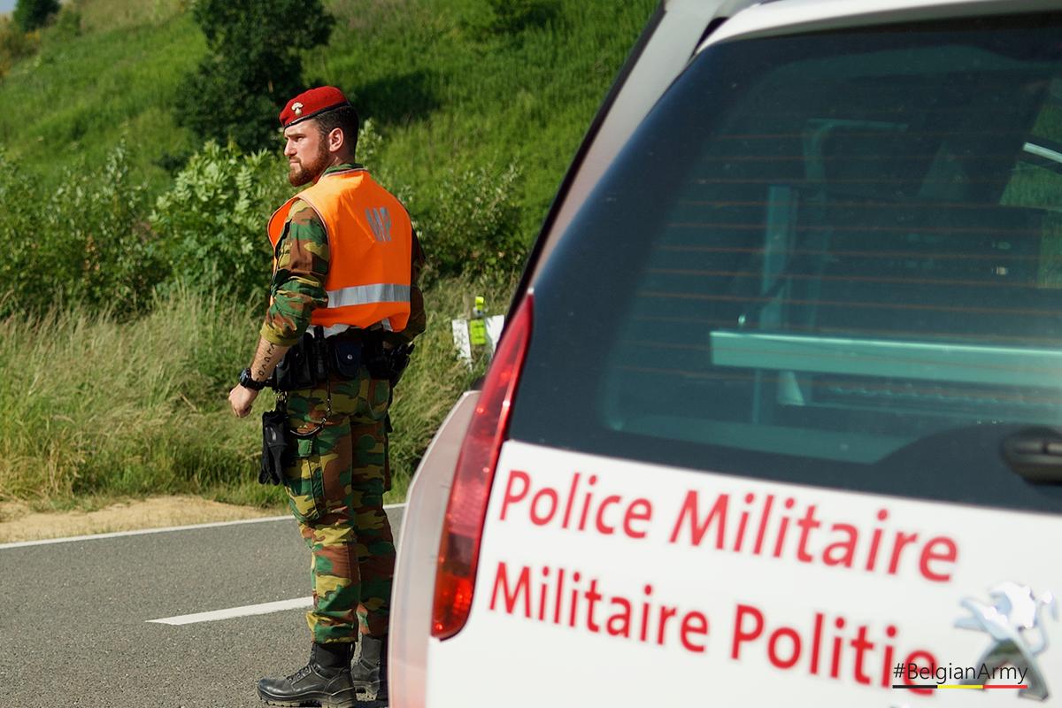 Belgian_Army's tweet image. #🅿🅸🅲🅾🅵🆃🅷🅴🅳🅰🆈

#BelgianArmy #MilitaryPolice #Trafficcontrollers