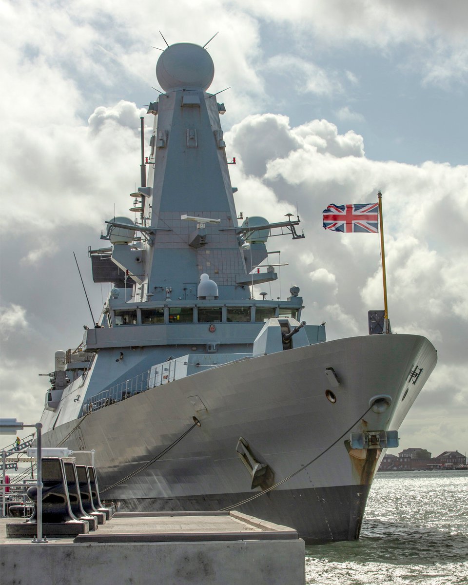 HMNB Portsmouth tweet media