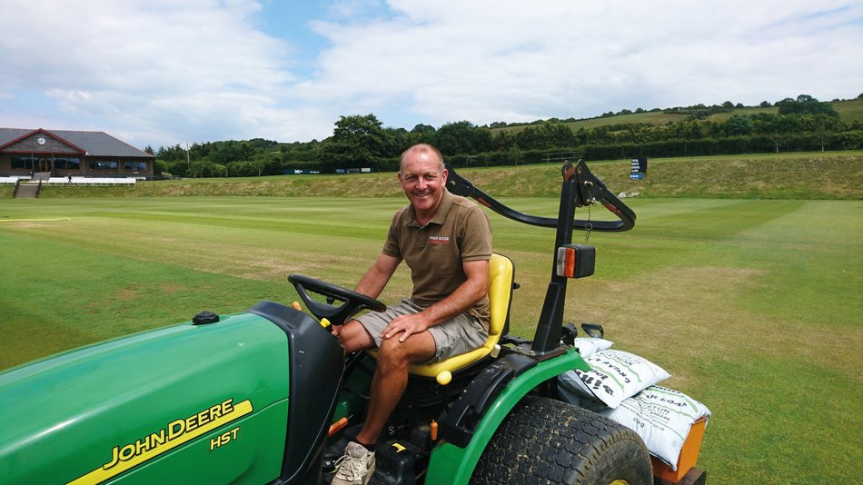 Pitchcare's tweet photo. #Newclose County Cricket Ground - Vision Expressed
I am on the Isle of Wight to meet Andy Butler, the head #groundsman at one of England's newest #cricket outgrounds. Peter Britton reports...
https://t.co/AbNCqwE2xO https://t.co/jUWXZXfm9g