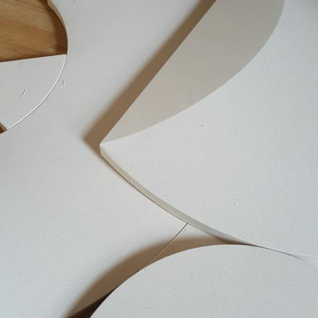 Primed and ready for painting⁠
.⁠
.⁠
.⁠
#art #painting #contemporarypainting #contemporaryart #abstract #colour #sculpture #artist #studio #interiors #charlieoscarpatterson ift.tt/2orHqqo