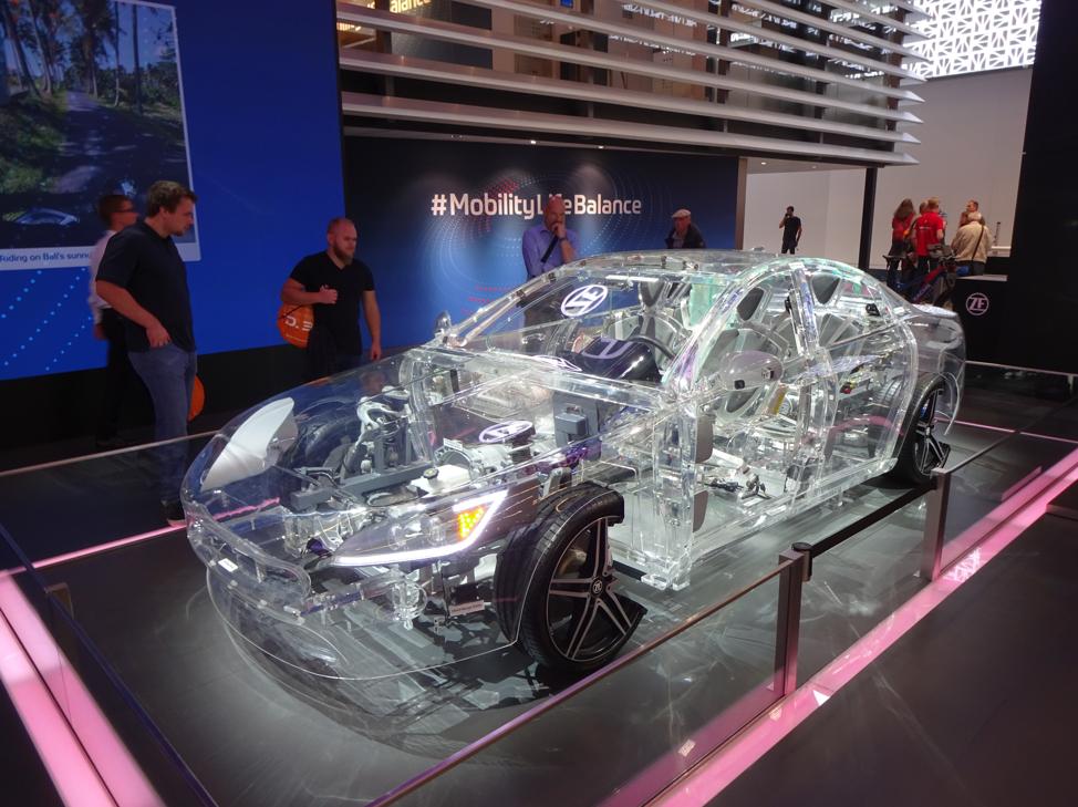 This year's #FrankfurtMotorShow2019 put #technology front and centre. buff.ly/2owbHEE @embedded_comp #automotive #electriccars #selfdriving