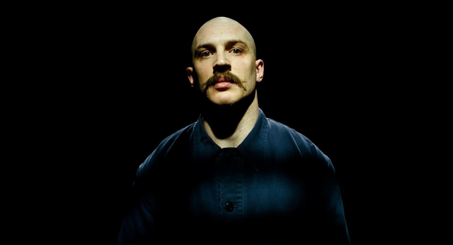  BRONSON 

Happy belated Birthday Nicolas Winding Refn! 