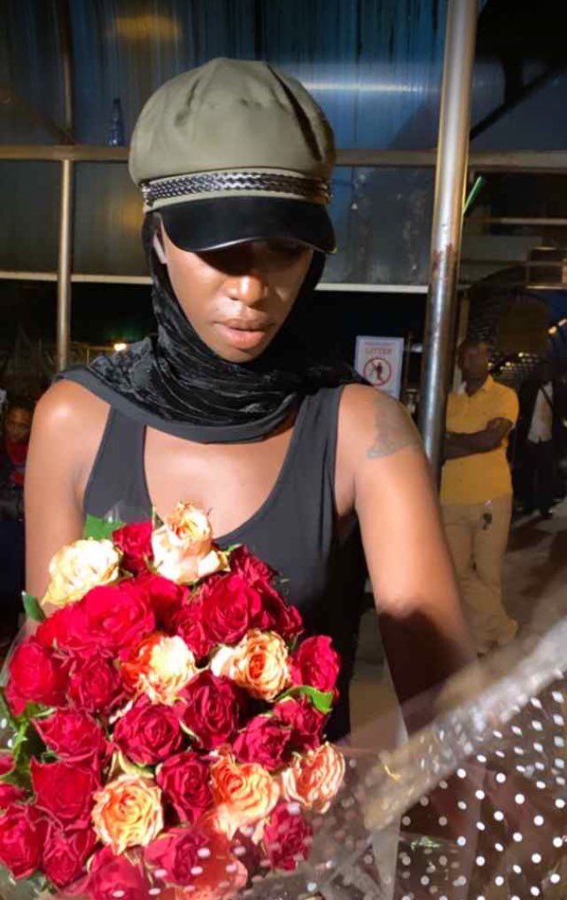 teamjudithhear1's tweet photo. Your official #Glamcamhost @iam_judithheard jets in ahead of @GoatRacesKla event due to take place @spekeresort munyonyo on 12th.Oct.019β. Have you G.O.A.T your ticket yet?π
#2BOOK login https://t.co/CfO95VOJQ2 OR @spekehotel @kabiracountryclubkampala @spekeapartmentskitante https://t.co/SAlk5KJjGc