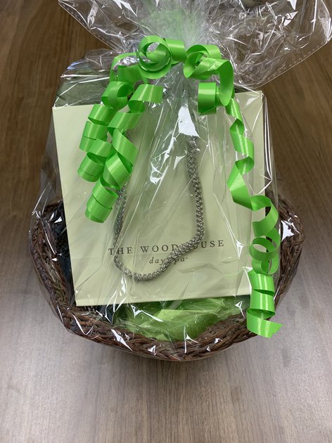 Crisis_Services's tweet image. From a well-earned spa day to a bowl of delicious cash, there are a variety of gift baskets to be won at Men Who Cook 2019. Which ones do you have your eye on? Get your tickets to the event here crisis-services.networkforgood.com/events/13452-2… and let the bidding begin!
#MWC2019