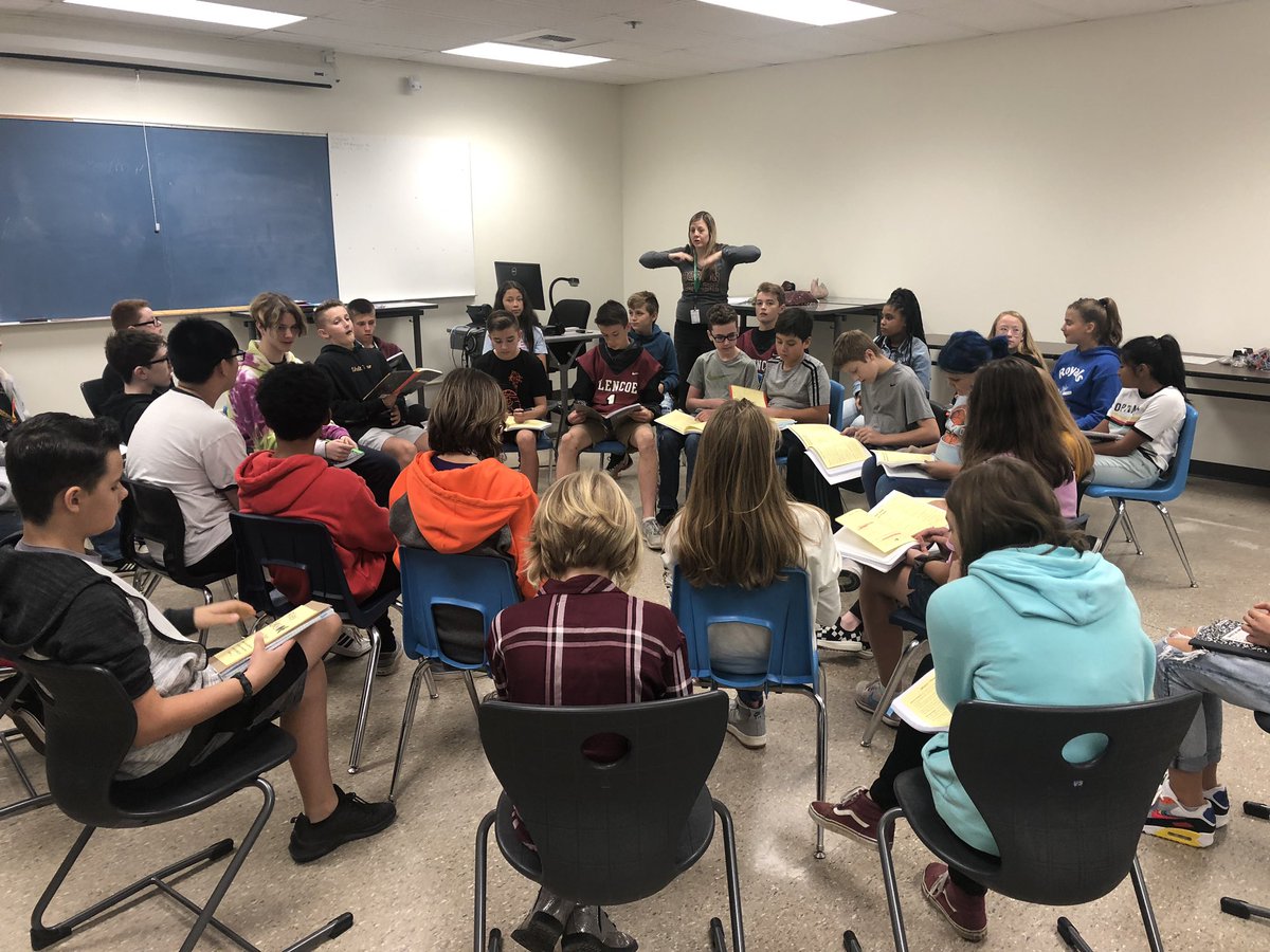 eagles_ems's tweet photo. 7th grade Science Ss in Mrs. Riley’s class take academic risks in a highly engaging Socratic seminar.          Topic: Should the water in Hillsboro be fluorinated? https://t.co/r0P5lCj8aX