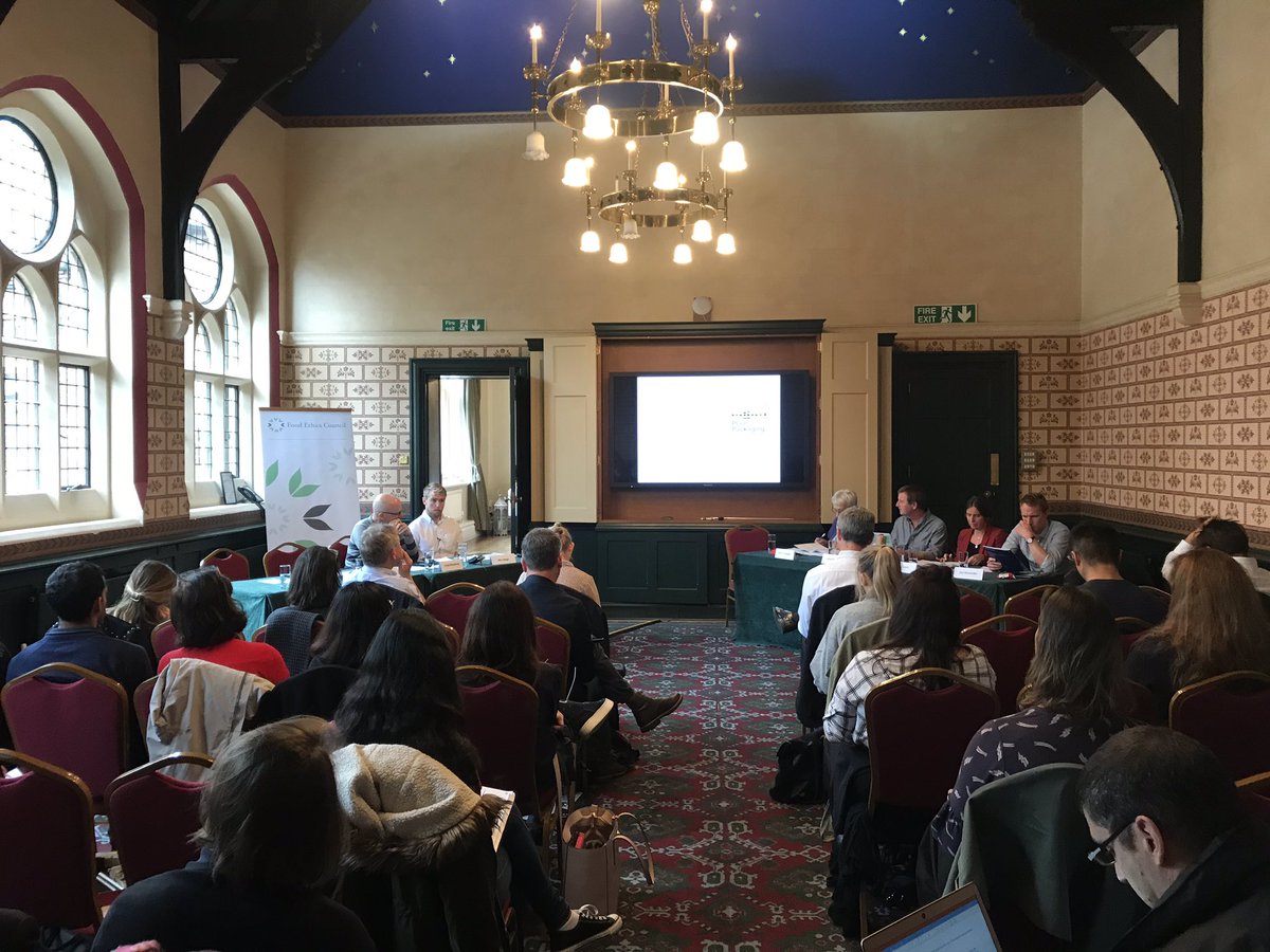 BrandFinance's tweet image. Our Valuation Director, Alex Haigh, talks at @FoodEthicsNews  #FoodPolicyOnTrial event debating #plainpackaging with @mawdsleycraig from @AMV_BBDO, Dr Helen Crawley from @1stepsnutrition &amp;amp; @farmdrop CEO @BenPugh7 

Read the full report here: brandirectory.com/reports/plain-…