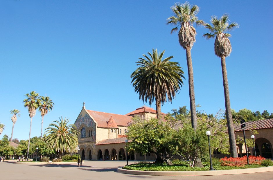Il est encore temps de faire votre Rentrée ! Pour ça, je vous propose un des plus beaux et plus prestigieux campus du monde, celui de #Stanford, en #Californie. Je vous sers de guide ici : 7h09.fr/blog/une-unive… Bonne visite !
// <a href="/VisitTheUSAfr/">Visit The USA</a> <a href="/Stanford/">Stanford University</a> //
Photo : 7h09