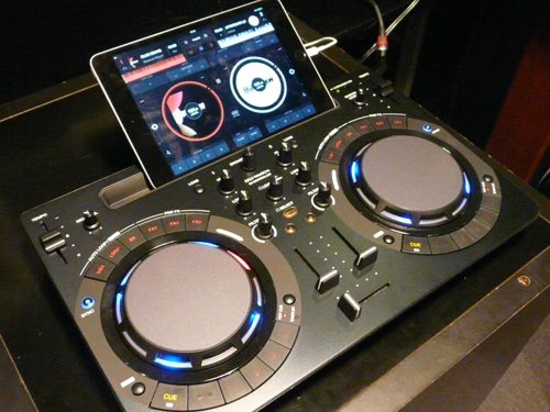 BUNTAROCKS's tweet photo. @noch_gast #スマホ版無料アプリ #wedj #DJ2
#有料Mac版→ #rekordbox #virtualdj8 #MacBook #imac
#iOS #iPhone #iPad #どれでもddj可能ですCD不可
#セトリ作成可能 #pioneer
#ご自分セトリでddjできます https://t.co/svC0VP3LLN