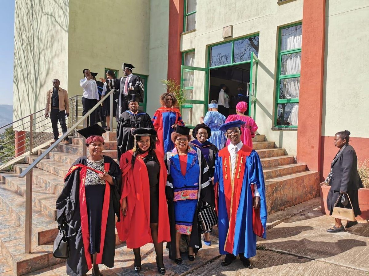 GlobalCar5's tweet photo. Guided by Prof Lebese's wisdom and leadership, G-CAR helps many with their research needs. This is your chance to join us at the Centre and make your academic life better.
 #G-CARatYourService https://t.co/mF2TBGOOqS
