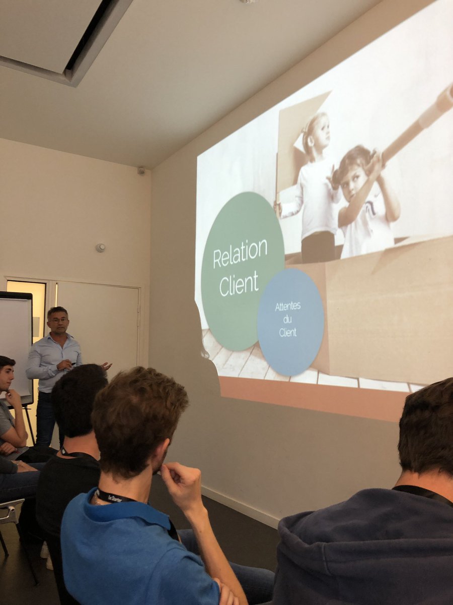 Le rôle de la récompense dans la #relationclient - parole à <a href="/Keetiz/">Keetiz</a> 
<a href="/La_Melee/">La Mêlée</a> #MeleeNum2019