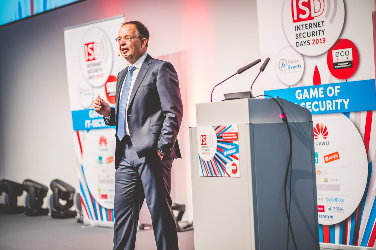 eco_de's tweet photo. Impressionen der #ISD19 sind live: https://t.co/XOjLdaCEkz Herzlichen Dank an alle Speaker + Teilnehmer @DrJaeschke, @mhausding @yvbe2803 @Dennis_Kipker @katdoerl @der_kelm @digi_joe @SteveJRitter @Jedi_meister @Seb_Weidenbach @peme77 @MarcWilczek @crypto_knight_1 @ProfPohlmann https://t.co/iG6uDan9vL