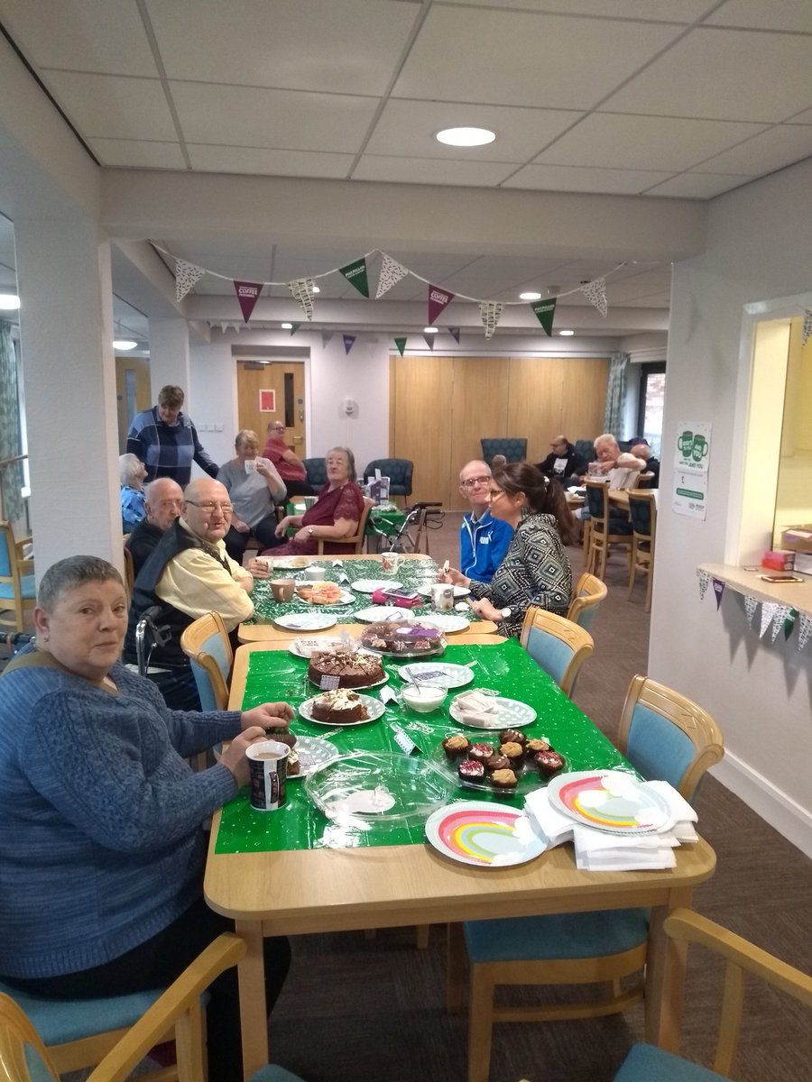 cfaulkn64002244's tweet photo. Tenants at Shepway Court enjoying &amp; supporting Macmillan coffee morning on Friday 27th! We even had blindfolded "dunk the biscuit in the brew"! Amazing morning for an amazing charity &amp; raised £302! Happy days! https://t.co/HDq0vVXvuv