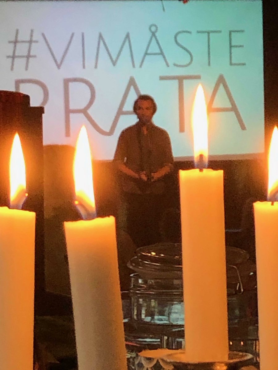 Emil Jensen sjunger kulturtantens lov på Moriskan #vimåsteprata