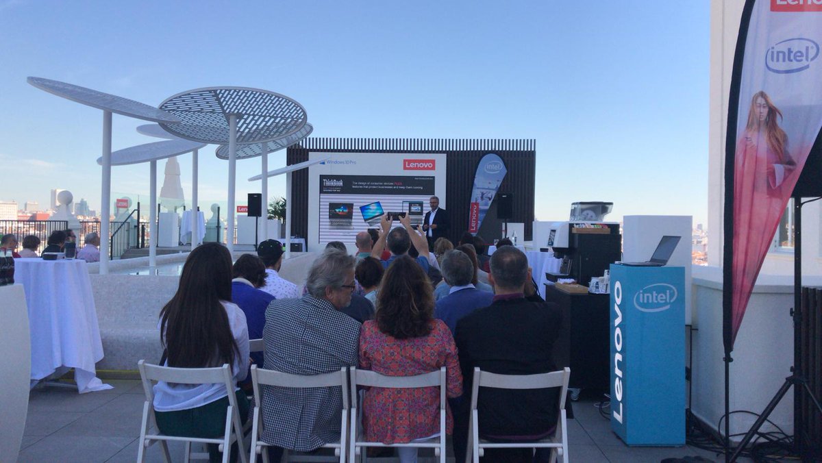 alb_ruano's tweet photo. ¡El viernes pasado estuvimos presentando la nueva familia de #ThinkBooks en el Hotel Riu en Plaza de España! Muchas gracias a tod@s por vuestra asistencia 👏 #deThinkBookalcielo https://t.co/s5zSERDMHU