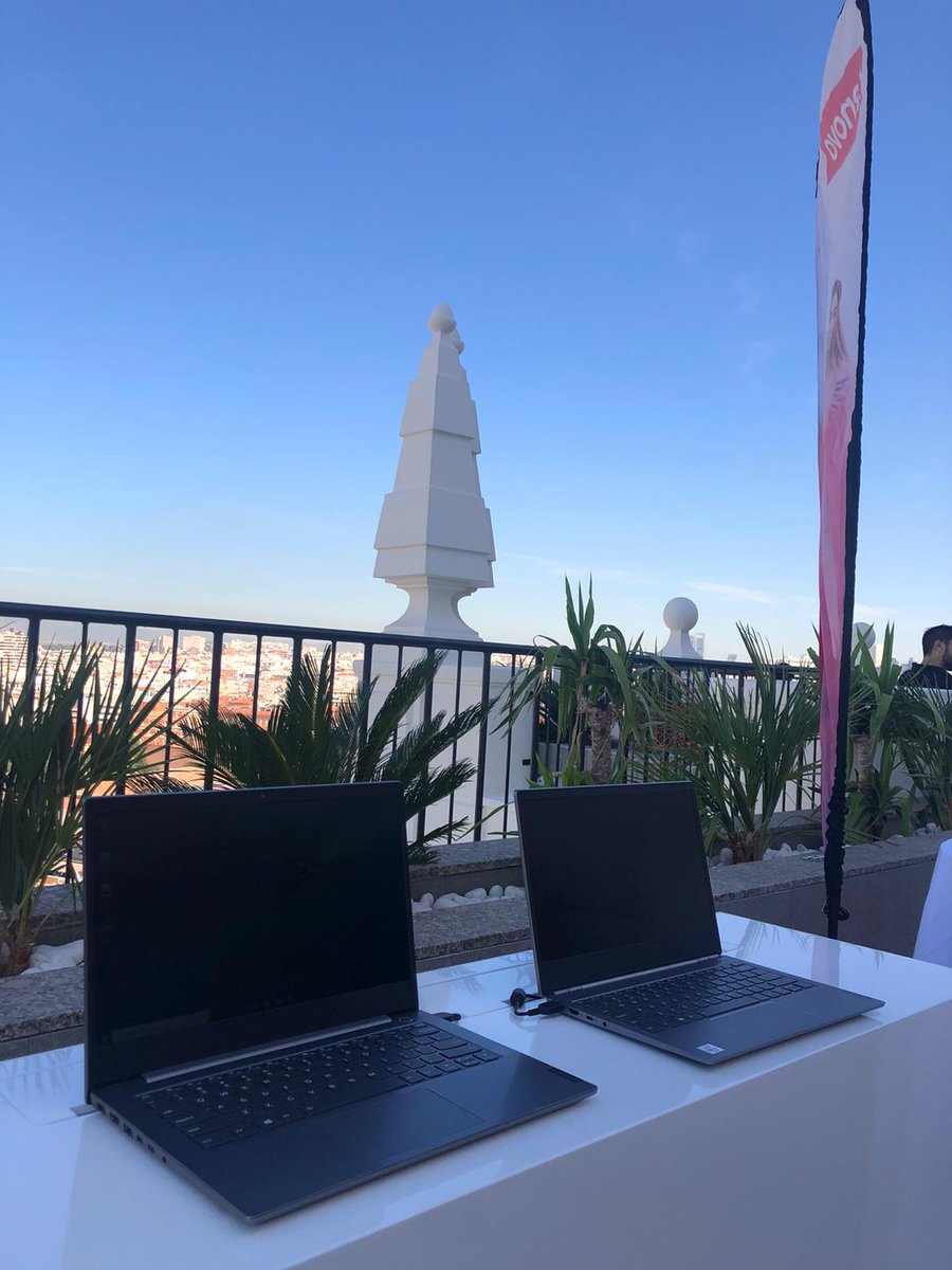 alb_ruano's tweet photo. ¡El viernes pasado estuvimos presentando la nueva familia de #ThinkBooks en el Hotel Riu en Plaza de España! Muchas gracias a tod@s por vuestra asistencia 👏 #deThinkBookalcielo https://t.co/s5zSERDMHU