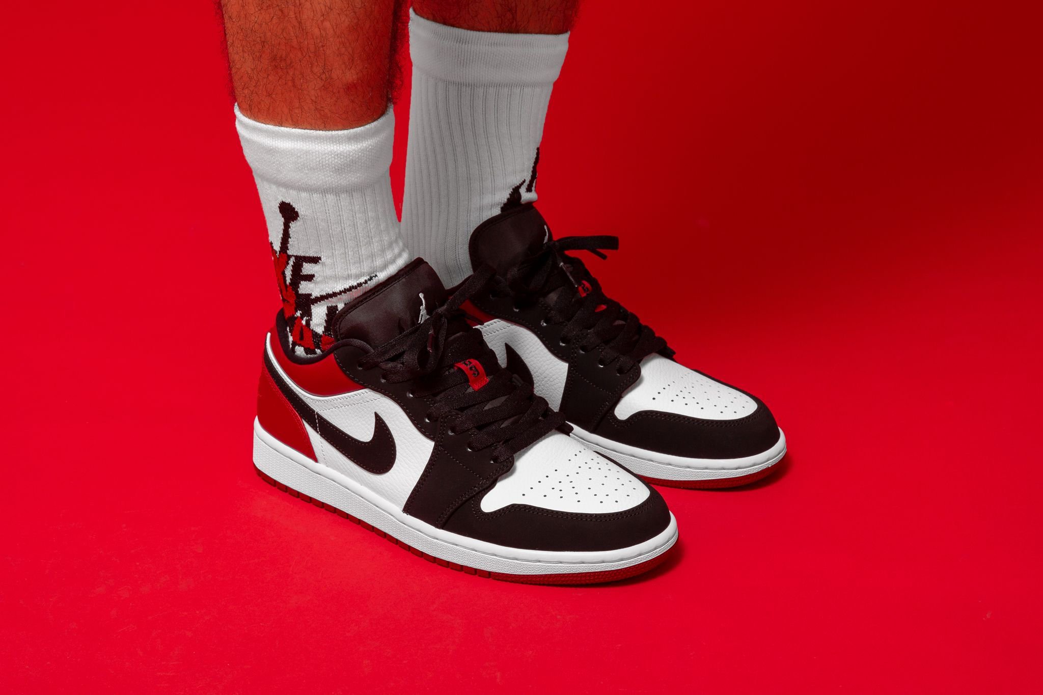 Jordan 1 low оригинал. Nike Air Jordan 1 Low Red Black. Nike Air Jordan 1 Low Red Black White. Nike Air Jordan 1 Low Black White. Nike Air Jordan 1 Low Red White.