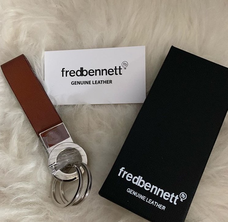 Our competition winner was very happy with their prize!

#fredbennett #modernman #mensjewellery #mensweardaily #mensstyle #menswear #mensaccessories #realleather #gift #forhim #winner #winning #autumnstyle