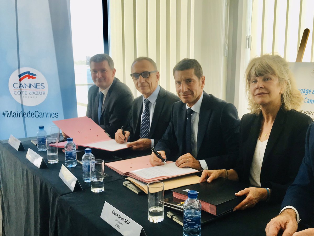 villecannes's tweet photo. 🔴 Au @CannesPalais avec le Maire, David Lisnard, pour la signature d’un partenariat de 7 ans avec @TFWAnews qui s’engage à long terme avec #Cannes pour organiser le salon leader du #DutyFree, en rappelant les retombées économiques positives pour la destination et ses habitants. https://t.co/5t36sYsuZO