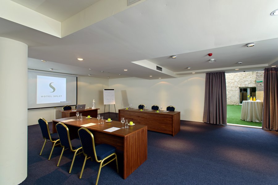 HotelSplit's tweet image. "I find that the more I work, the more luck I seem to have."

#mondaymotivation #Monday #conferecehotel #meetings #bleisure #business #split #croatia