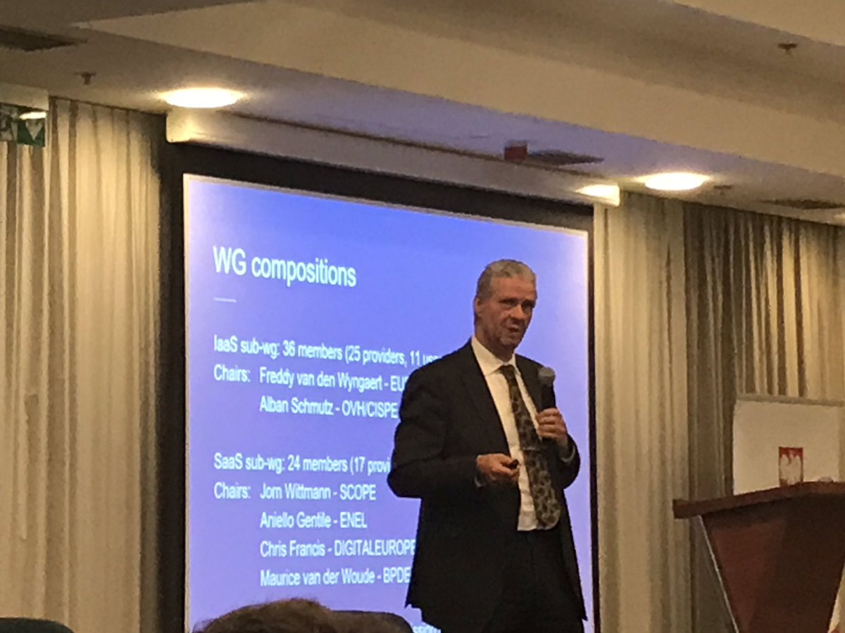 alban_s's tweet photo. #Cloud #Poland, @mvdwoude aka the #OrangeTiger on stage in #Warsaw today to promote #PortingOfData #FFoD #CloudSwitching cc @CnectCloud #Swipo https://t.co/Pc94ZQwbWP