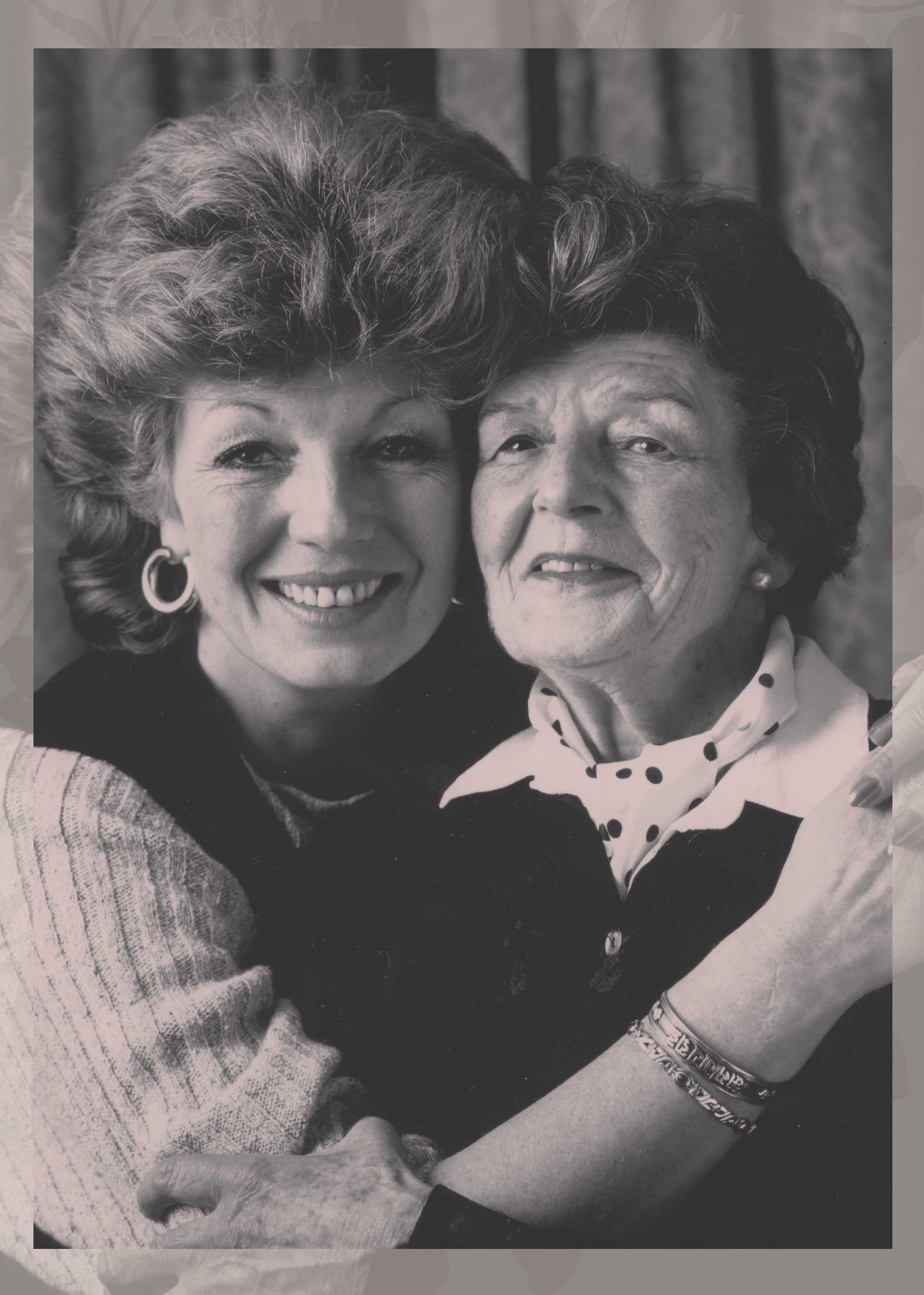 Wishing Honorary Member Rula Lenska a very happy birthday!  