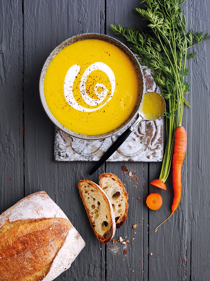 Need some #MondayMotivation? Kick start your week with this Spiced Organic Carrots &amp; Ginger Soup. Super-simple to make, with just a few ingredients and three easy steps 🥕 Autumn is here!

Recipe: ow.ly/j0xH50wwgtX

#chooseorganic #eastorganic #organicfood #organicrecipe