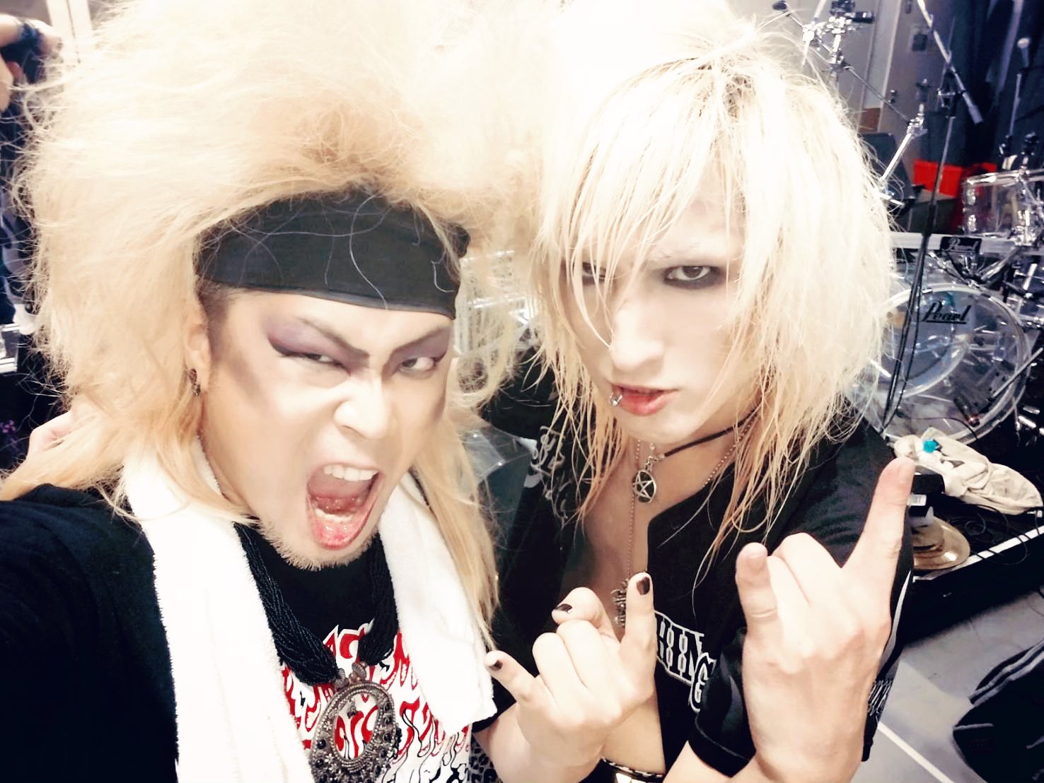 Chargeeeeee 昨日は大冠祭19ありがとうございましたぁ 初のsex Machinegunsサポートgigでしたがいかがでしたでしょか チャー坊ならではな狂気的でハッピーなsex Machinegunsになったかと思います 最高にヘビメタな1日を