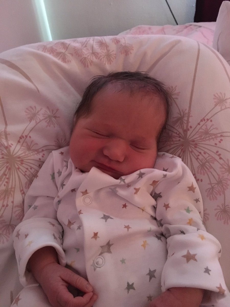 Delighted to introduce Evie Rose Nickson who arrived on Thursday weighing 9lb 2oz! Mummy and Evie are both doing really well 😍😍
