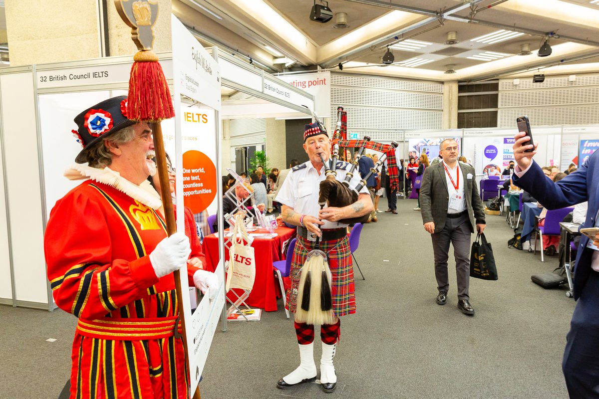 studyworldfair's tweet photo. It was great to see the creativity on display at #StudyWorld50 this month. From a bagpiper and a beefeater, to fairy lights and virtual reality.

Discover all the fantastic ways our delegates made themselves stand out at https://t.co/wnCgtz6SxI https://t.co/Jp14nUAFtm