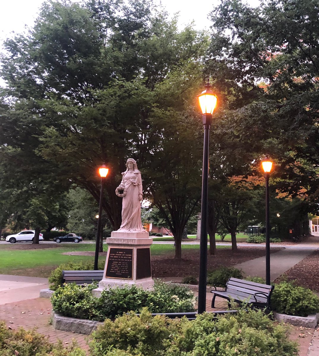 ESUCollegeofEd's tweet photo. We all get 24 hours in a day ... it’s how we use them that makes the difference! Make it a great week Warriors! https://t.co/PIK1HM4x5O