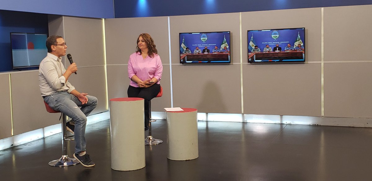SUBVIALCH's tweet photo. En estos momentos el Subsecretario @domecq_marcelo en los estudios de @ChacoTv en un #PuntoDePartida comentando del último Consejo Provincial de Seguridad Vial realizado el pasado viernes 27 y las actividades a desarrollarse próximamente @domingopeppo @SeguridadChaco https://t.co/wlK8Pxh432