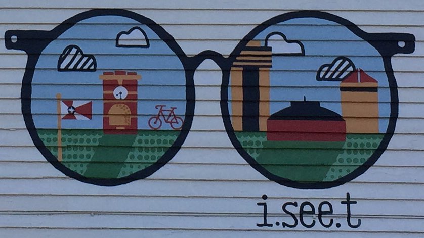 WichitaFlag's tweet photo. #MURALMONDAY - Made it into this new mural in Clifton Square titled, I.See.T by Maggie and Ellie Newlin. This is the same duo who produced the Bloominβ ICT mural during a previous @dddict #avenueartdays event. ππ½ #wichitaflag #ilovewichita https://t.co/SYA6Dph2qD